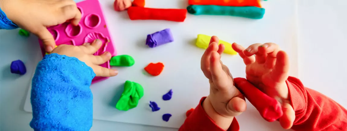 Comment enlever une tache de pâte à modeler De la pâte à modeler