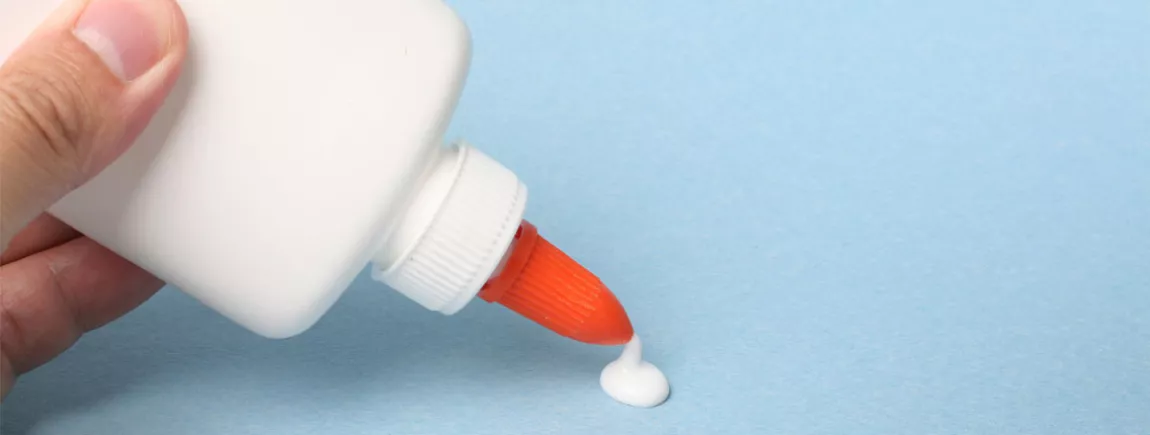 Comment enlever de la glue sur un vêtement avec Skip De la colle