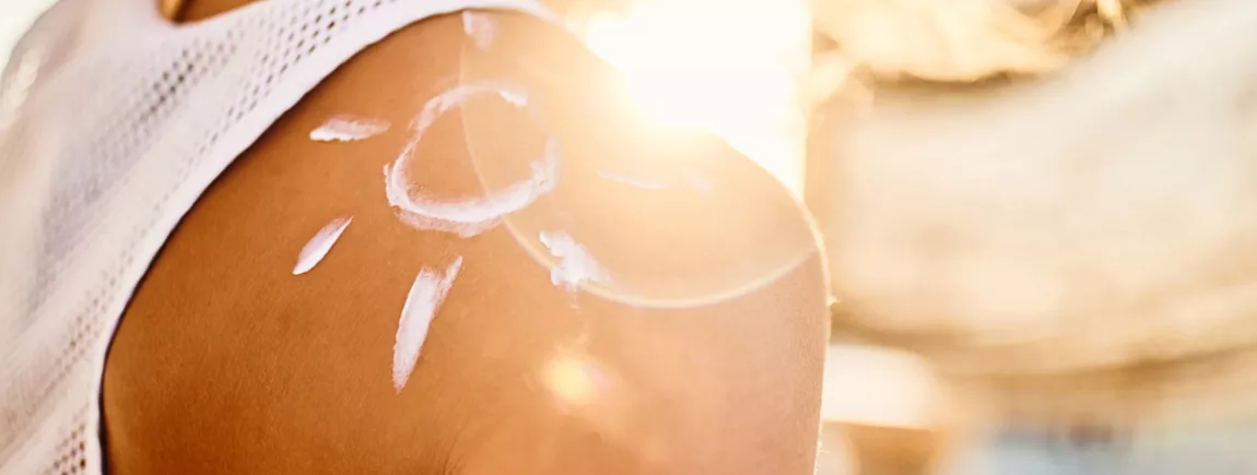 Comment enlever une tache de crème solaire sur les vêtements ? crème solaire