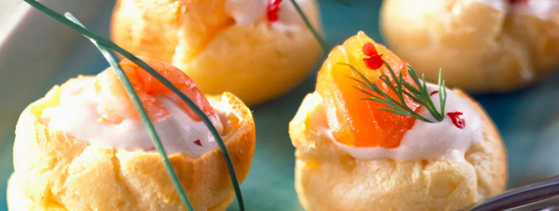 Petits choux au Philadelphia® Saumon & Aneth Petits choux au Philadelphia® Saumon & Aneth