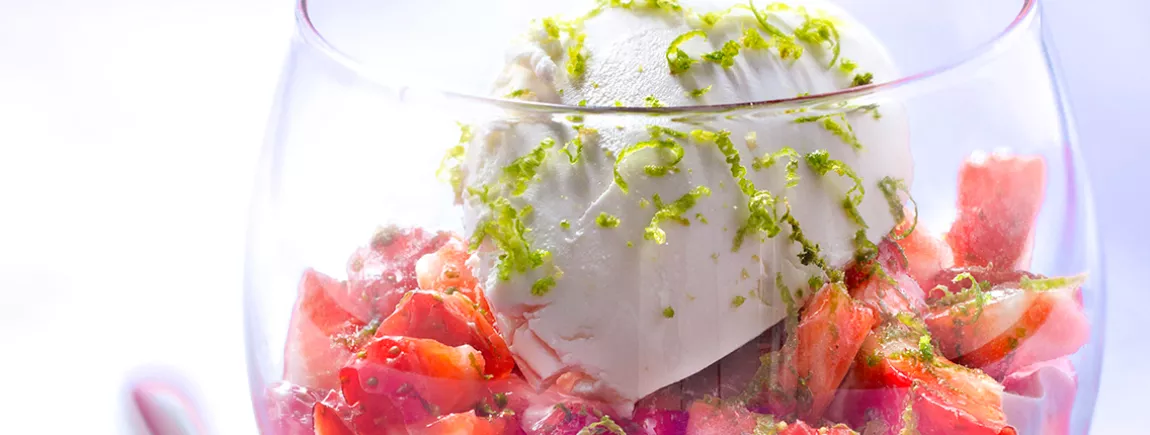Verrines de fraises et citron vert avec Philadelphia® Verrines de fraises et citron vert avec Philadelphia®