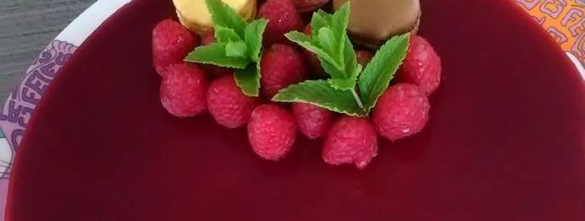 bavarois framboise -chocolat bavarois framboise -chocolat