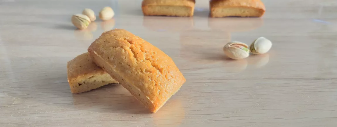 Financiers aux pistaches de katiacuisine Financiers aux pistaches de katiacuisine
