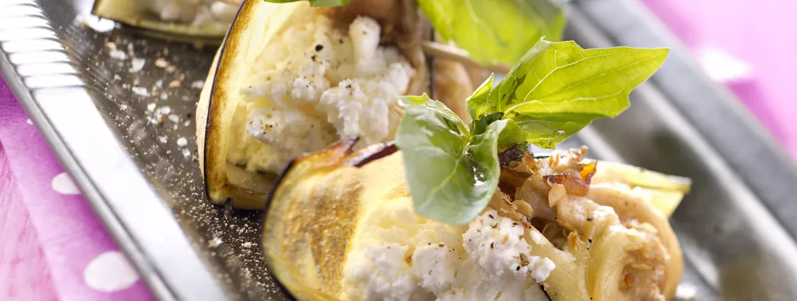 Roulé d'aubergine au chèvre frais Roulé d'aubergine au chèvre frais