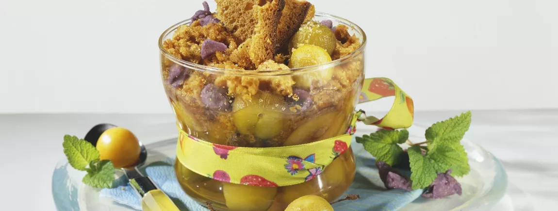 Crumble de mirabelles au miel et pain d'épices Vandame® Crumble de mirabelles au miel et pain d'épices Vandame®