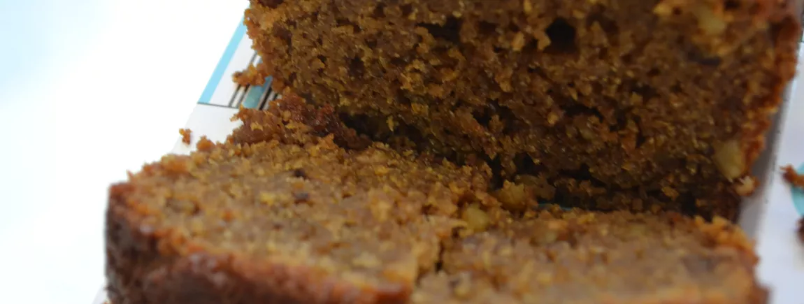 Cake aux Carambar®, sirop d'érable et noix caramélisés