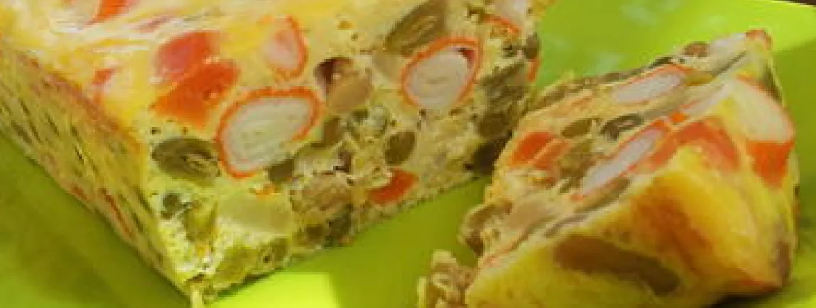 Cake salé au surimi et petits légumes