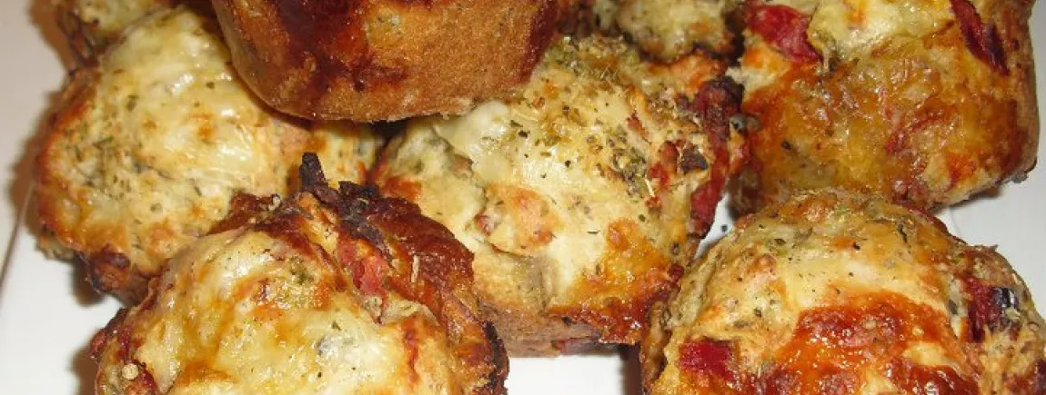 Muffins tomates séchées-mozza-emmental-origan
