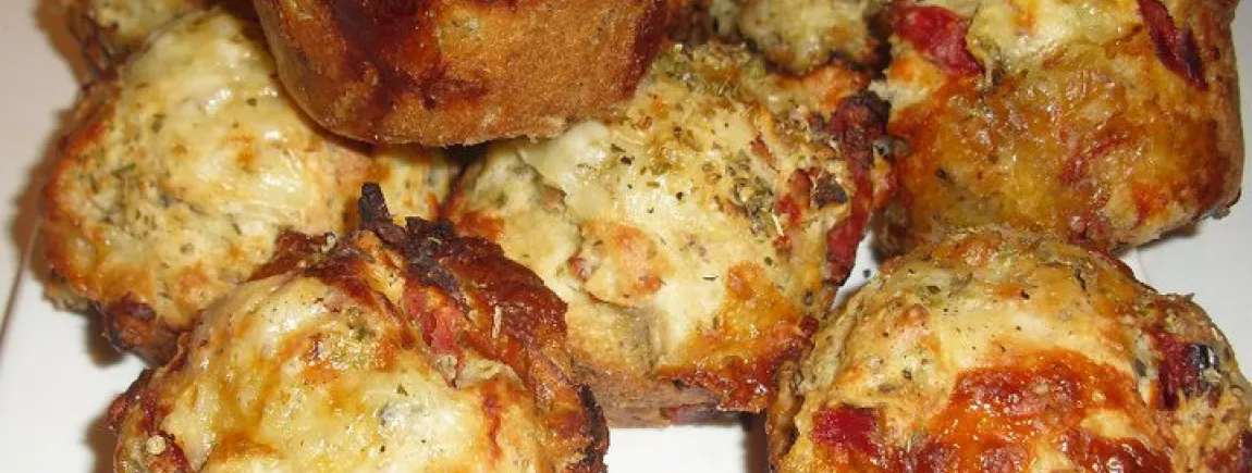 Muffins tomates séchées-mozza-emmental-origan Muffins tomates séchées-mozza-emmental-origan