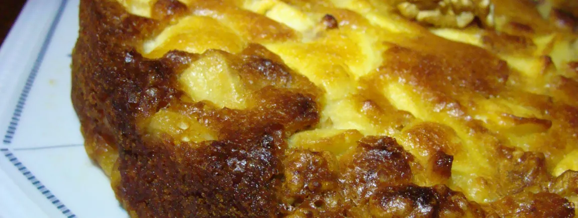 GATEAU AUTOMNAL  AUX POMMES ET AUX NOIX