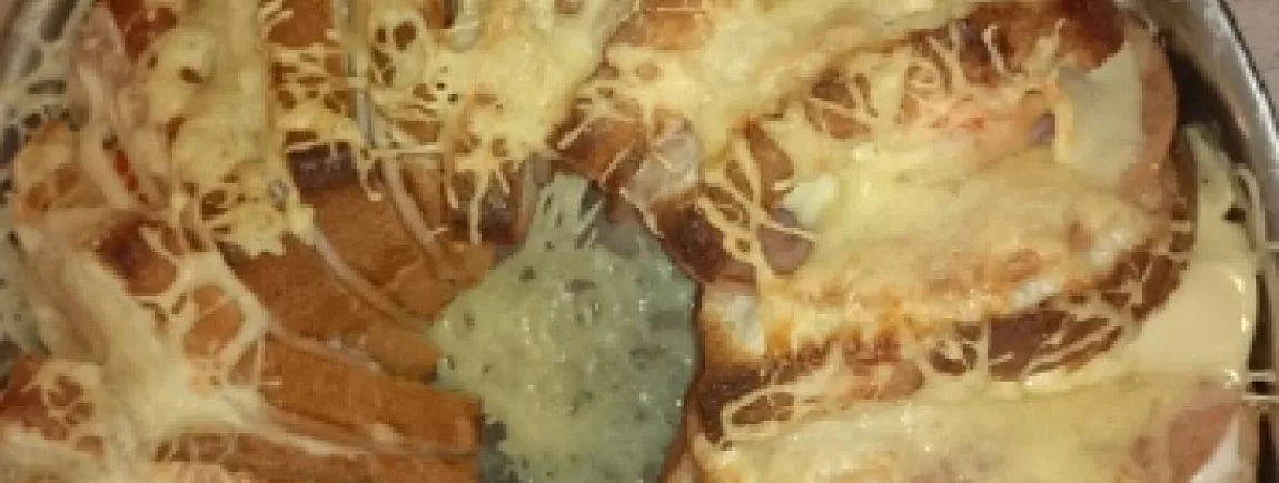 Croque monsieur en forme de fleur Croque monsieur en forme de fleur