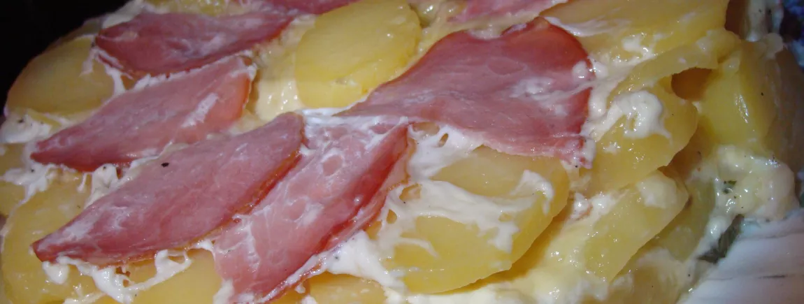 TATIN DE POMMES DE TERRE AU SAINT-NECTAIRE ET AU BACON TATIN DE POMMES DE TERRE AU SAINT-NECTAIRE ET AU BACON