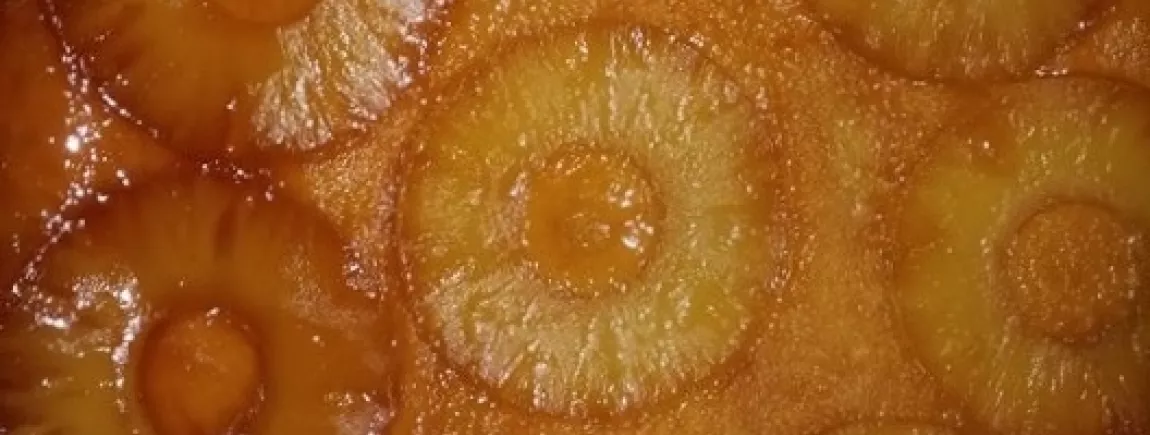 Gâteau à l'ananas caramélisé