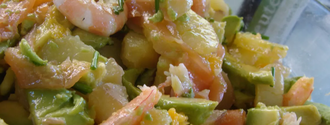 SALADE MARINE A L'AVOCAT ET AUX AGRUMES SALADE MARINE A L'AVOCAT ET AUX AGRUMES