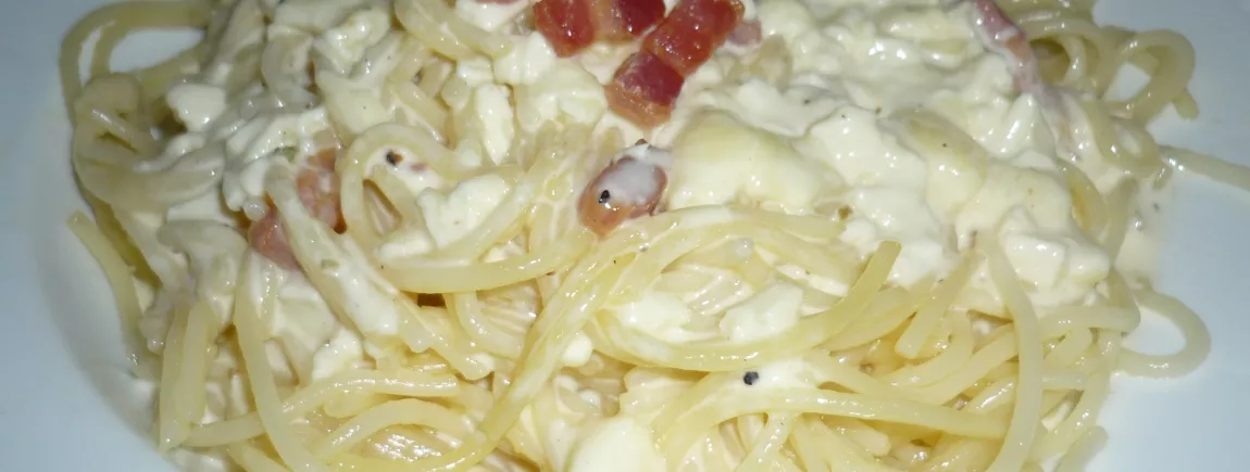 SPAGHETTIS AUX LARDONS ET CREME DE CAMEMBERT