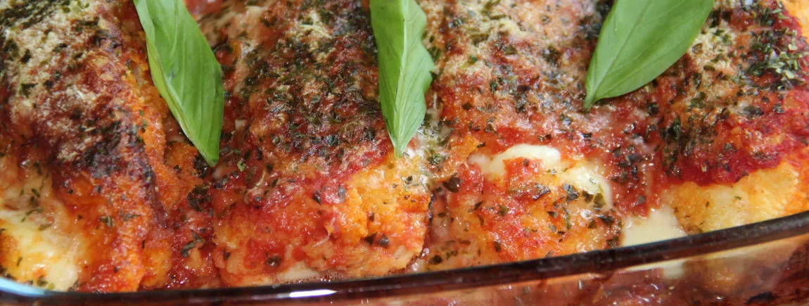 BLANCS DE POULET PANES ET FARCIS SAUCE TOMATE ET BASILIC BLANCS DE POULET PANES ET FARCIS SAUCE TOMATE ET BASILIC