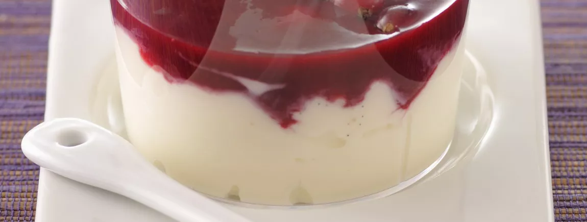 Panna cotta à la gelée de fraises