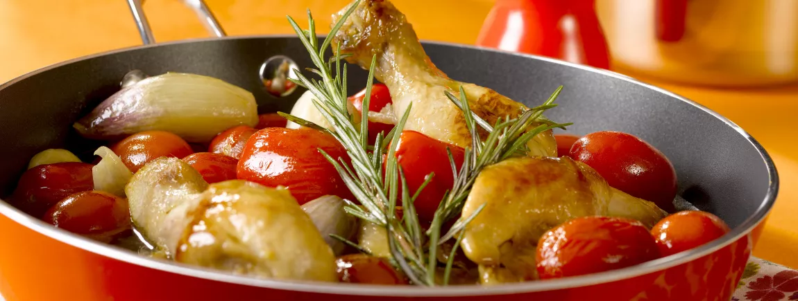 Cocotte de poulet aux échalotes et tomates cerise avec Knorr®