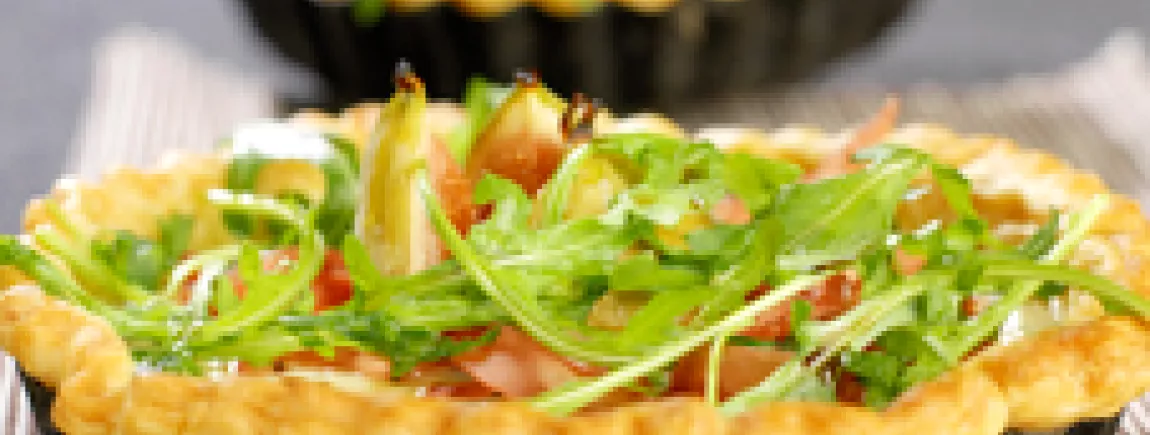 Tartelettes au chèvre, aux figues et au jambon cru Tartelettes au chèvre, aux figues et au jambon cru