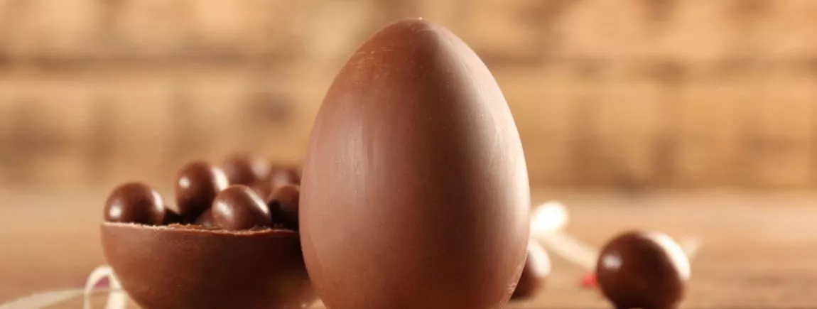 Un œuf de Pâques maison au chocolat Côte d’Or Un œuf en chocolat maison